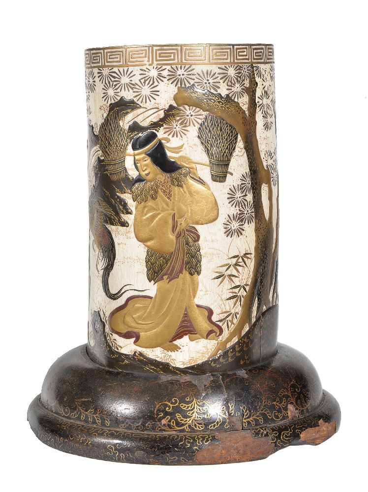 ϒ A Japanese ivory and lacquer tusk vase - Image 2 of 4