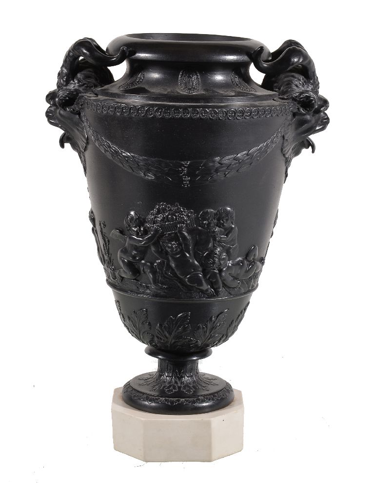 A Herculaneum black basalt two-handled vase - Image 3 of 4