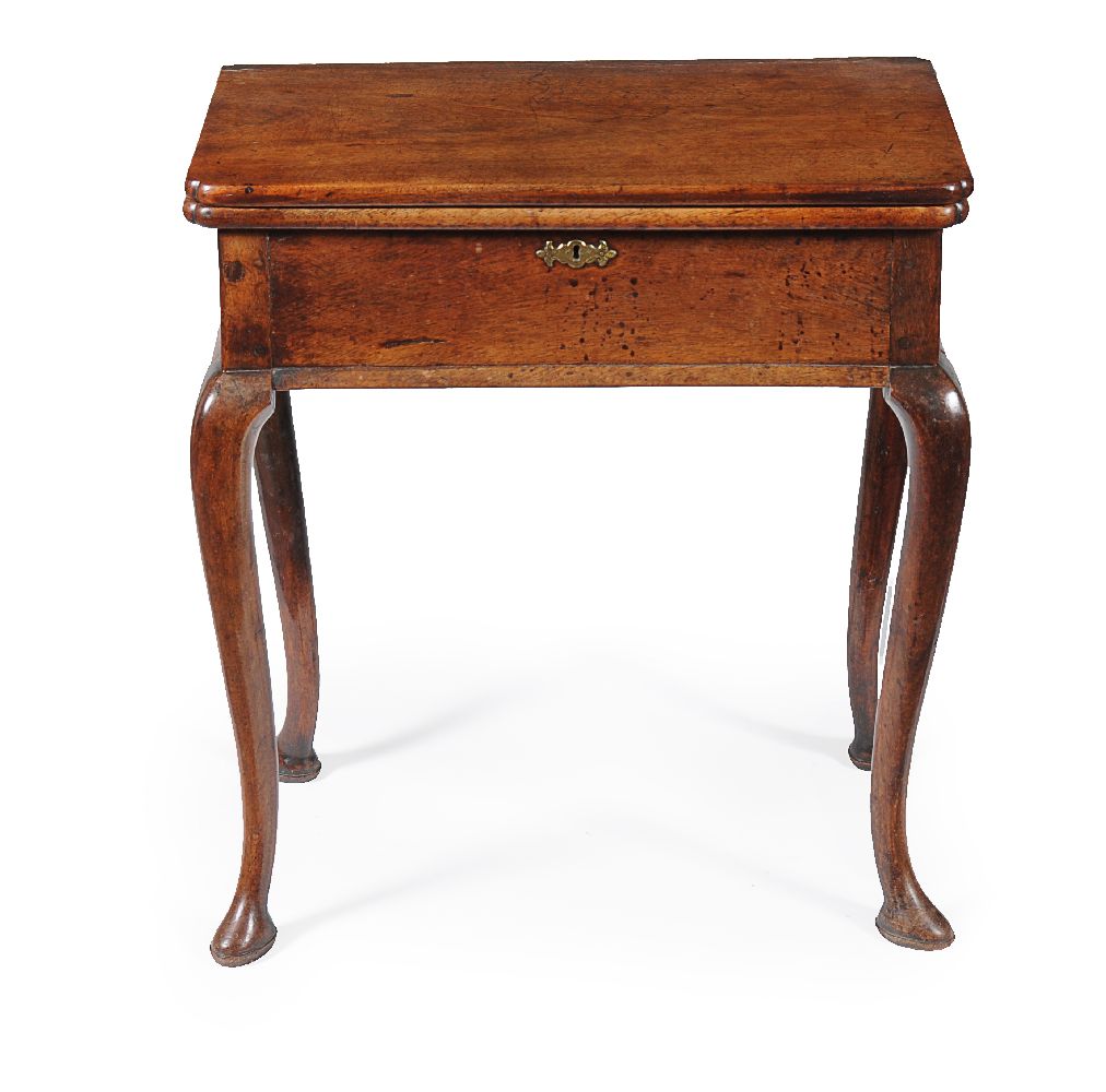 A George I walnut folding tea table - Image 2 of 7