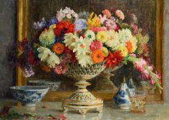 Marthe Moisset (French 1871-1945)Still life of flowers in a porcelain vase