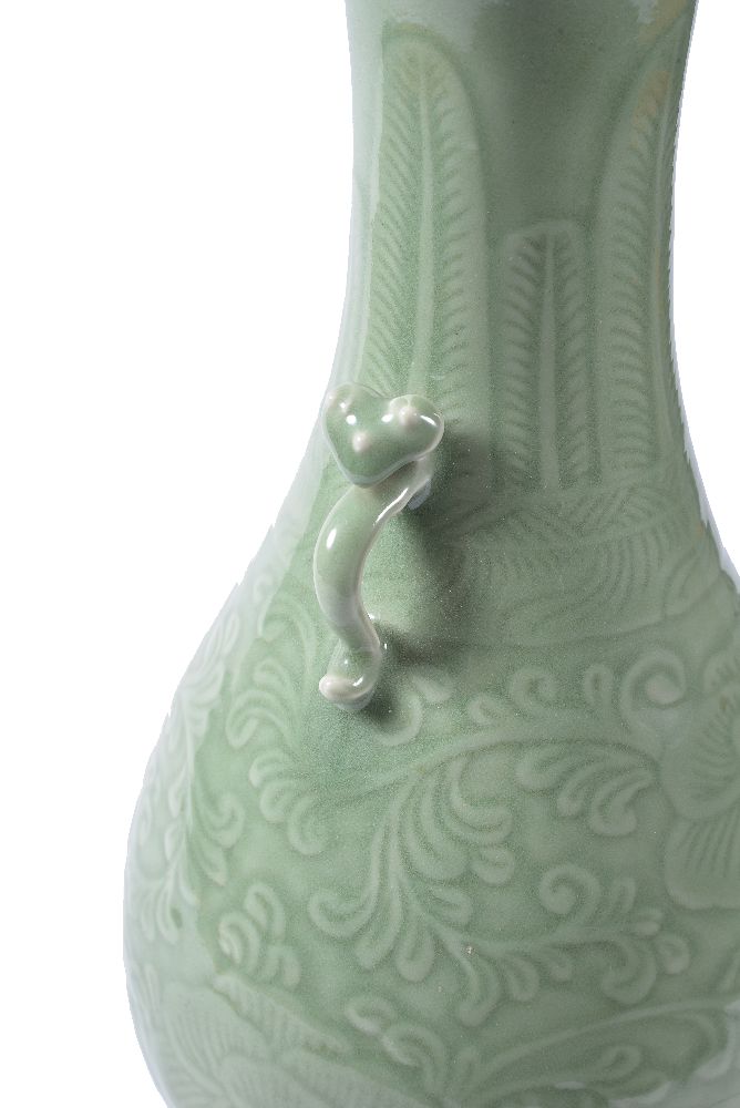 A Chinese Longquan style two handled vase - Image 2 of 4