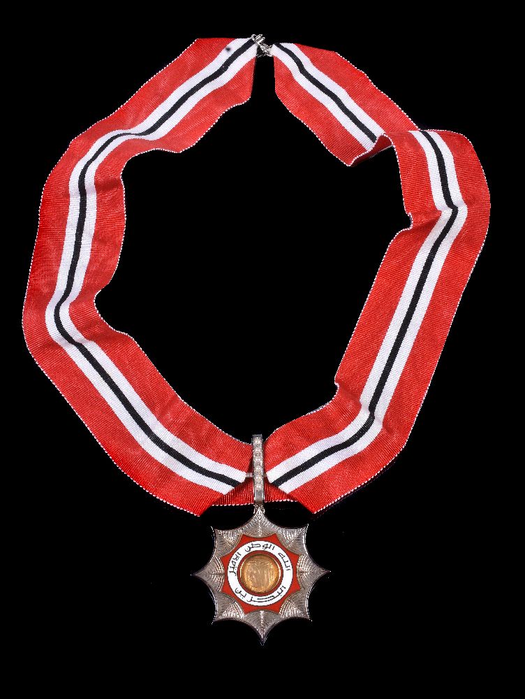 Bahrain, Order of Bahrain, type 1 with portrait of Sheikh Isa and inscription Allah - Al Watan - Al - Image 2 of 4