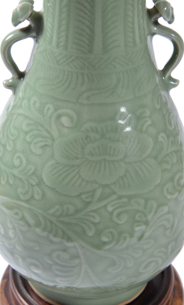 A Chinese Longquan style two handled vase - Image 3 of 4