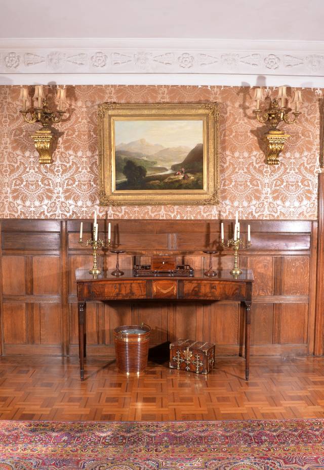 A George III mahogany concave fronted serving table - Image 5 of 6