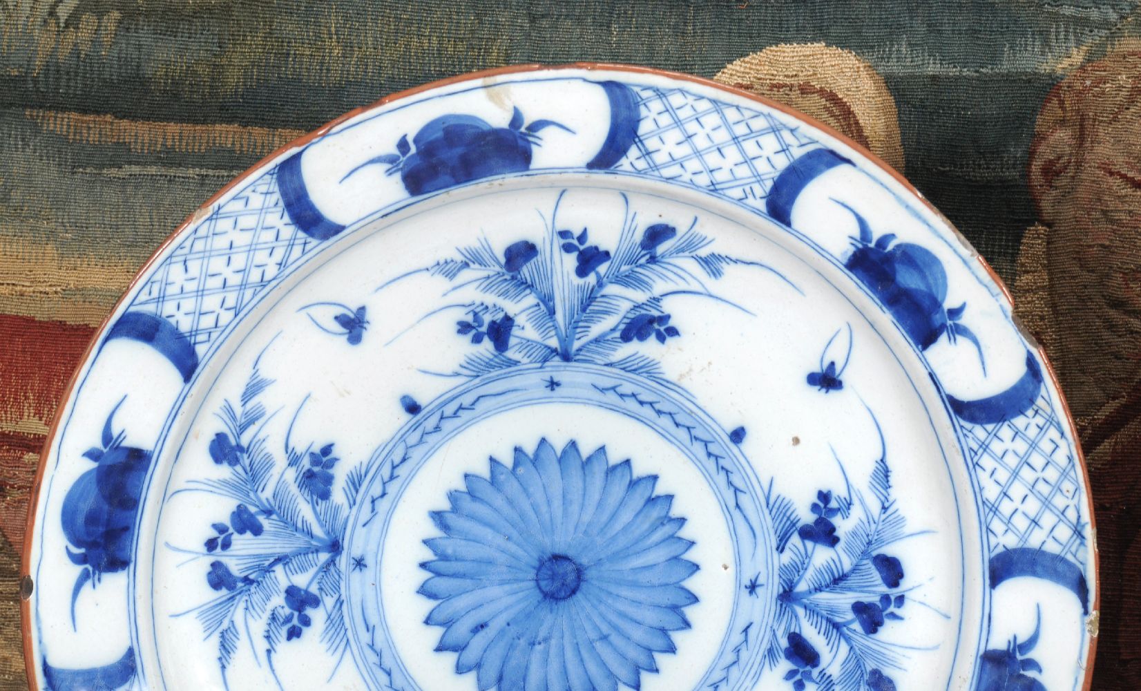 A pair of Dutch Delft blue and white chargers - Image 3 of 5