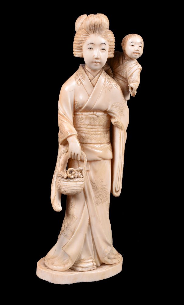 ϒ A Japanese Ivory Okimono of a Farmer with matchlock rifle - Image 6 of 11