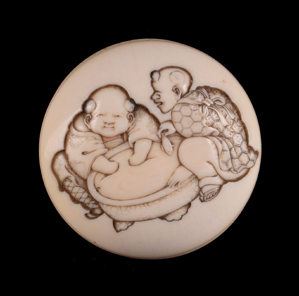 ϒ Komin: A Japanese Ivory Manju