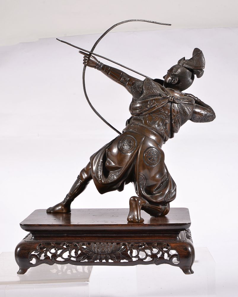 A Japanese Cast Bronze Figure of an Archer - Image 5 of 5