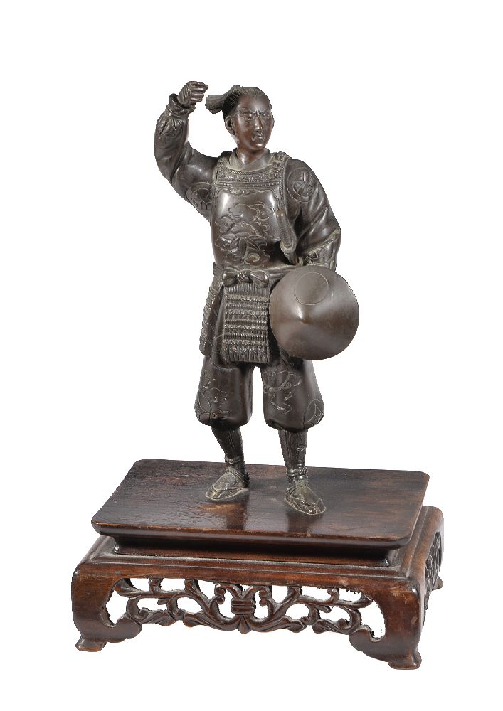 A Japanese Bronze Figure of a Foot Soldier - Image 2 of 3