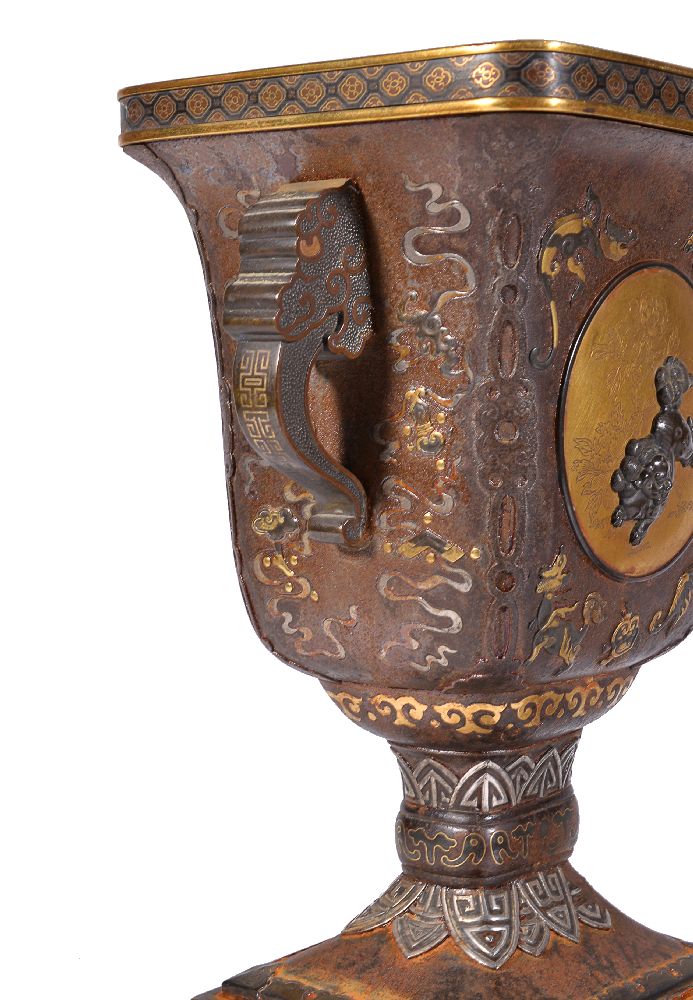 A Pair of Japanese Iron Urns - Image 3 of 3