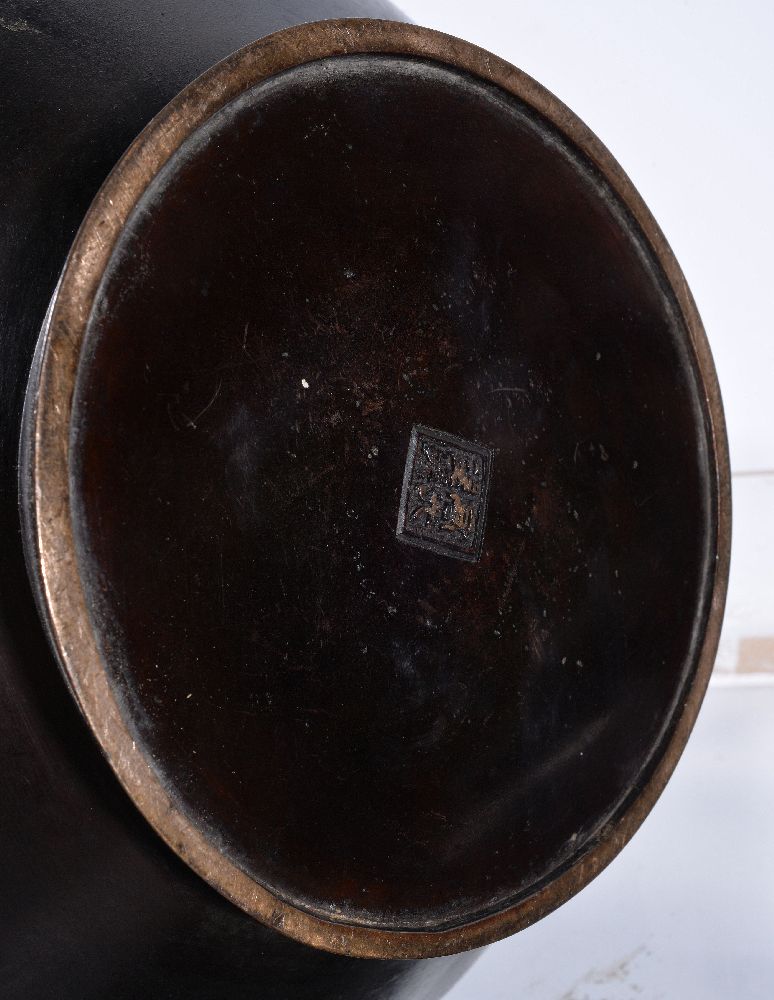 A Large Japanese Bronze Vase - Image 6 of 7