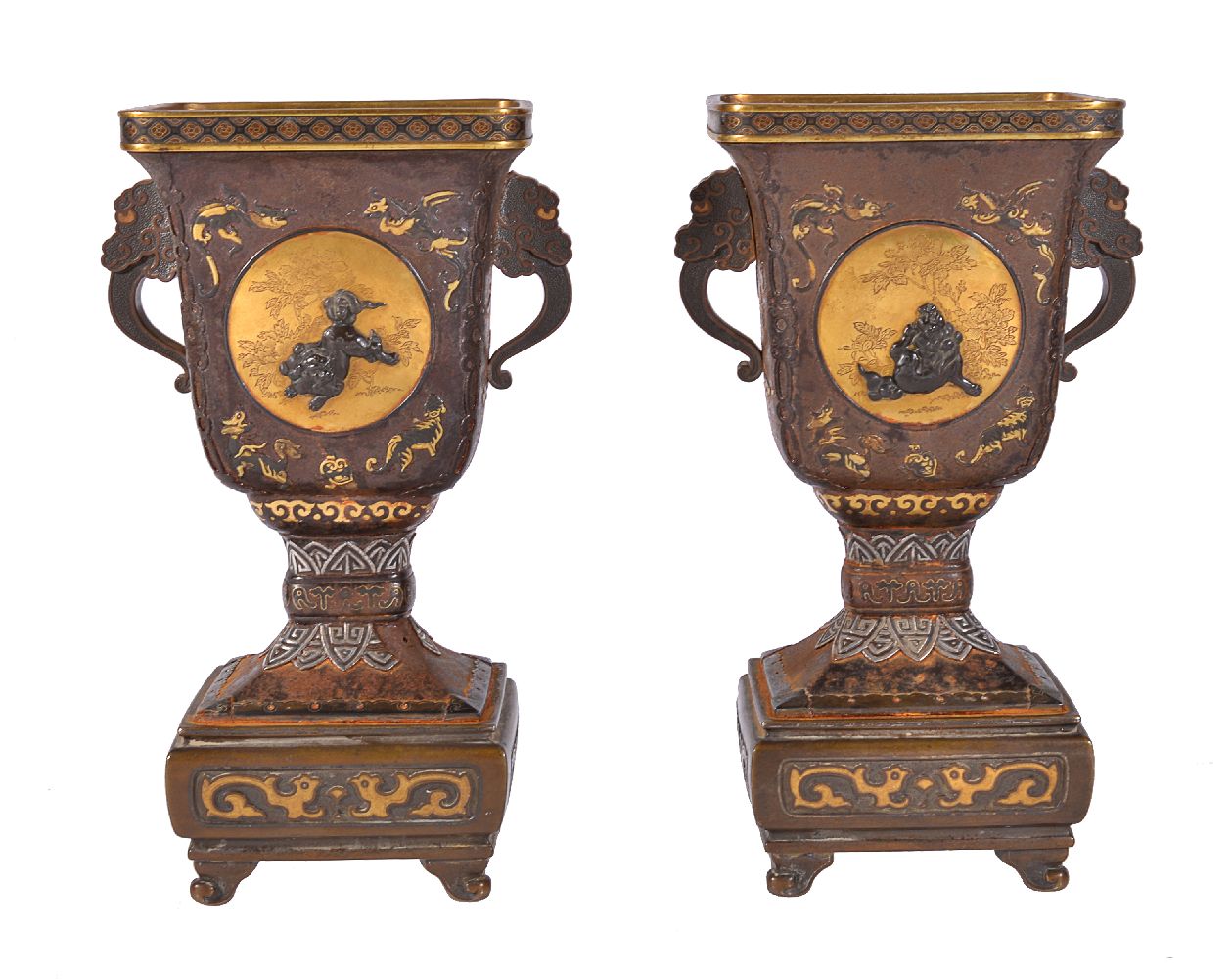 A Pair of Japanese Iron Urns - Image 2 of 3