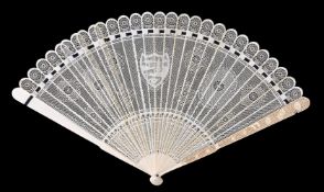 ϒ A good Chinese ivory brisé fan