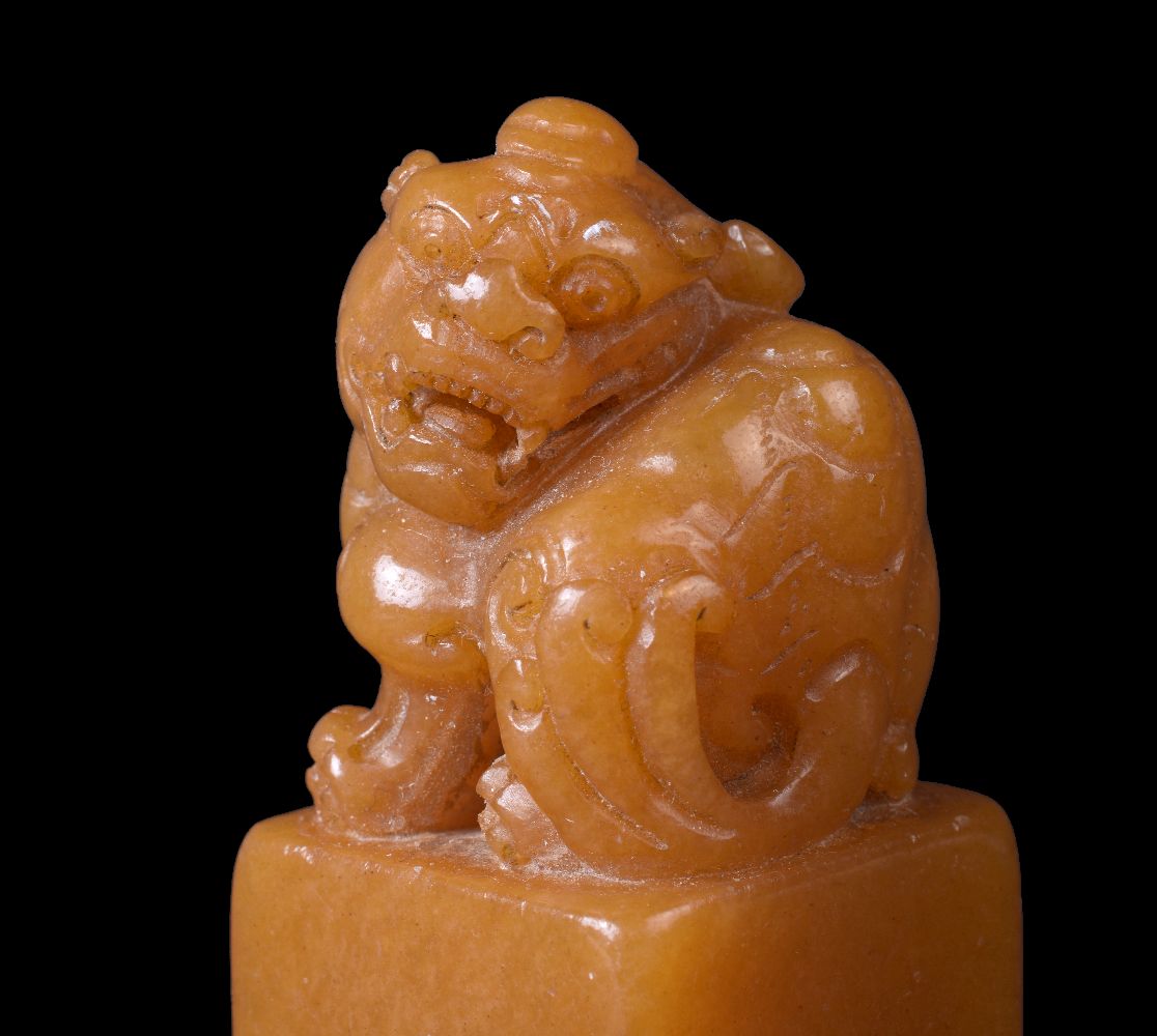 A Chinese soapstone seal - Image 2 of 5