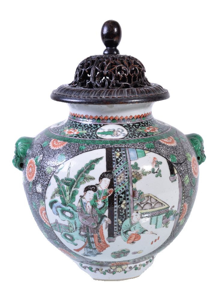 A Chinese 'Famille Verte' vase - Image 2 of 4