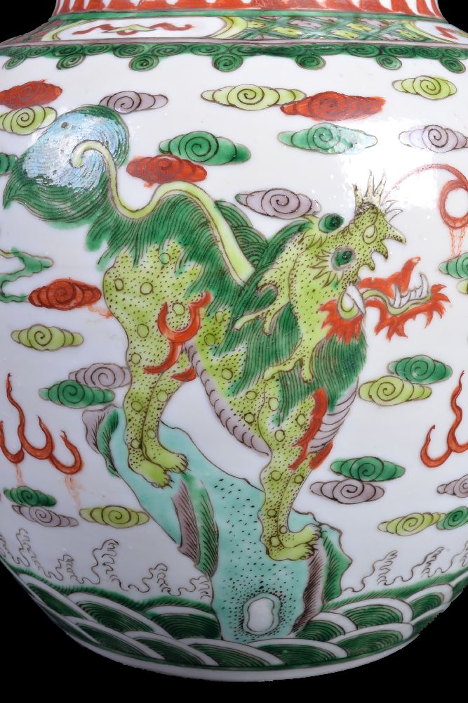 A Chinese 'Famille Verte' vase - Image 4 of 6