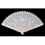 ϒ A Chinese ivory brisé fan