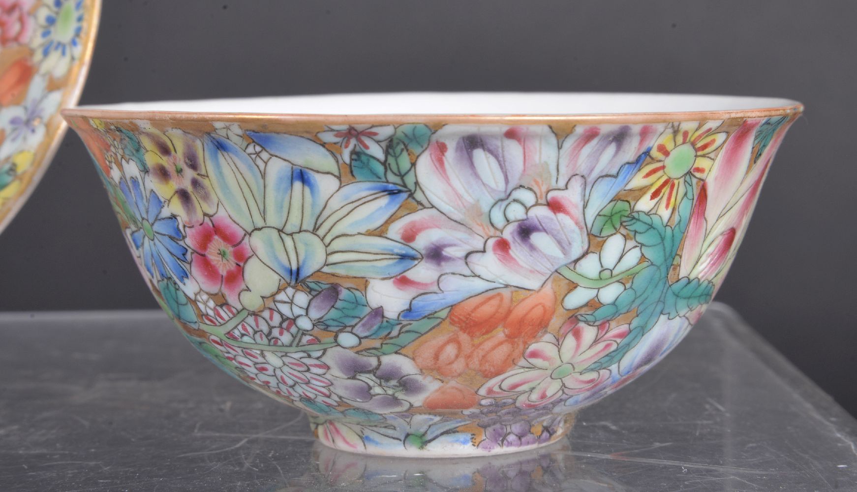A Chinese 'Mille Fleur' bowl and saucer - Image 2 of 4