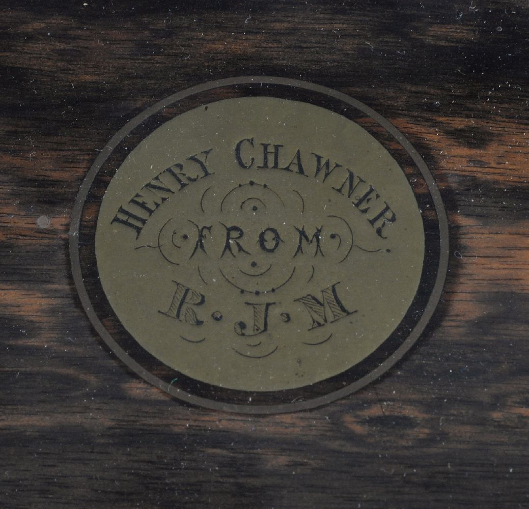 ϒ A Victorian coromandel and brass bound decanter case - Image 4 of 4