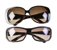 Gucci, Ref. GG 2932/S, a pair of sunglasses