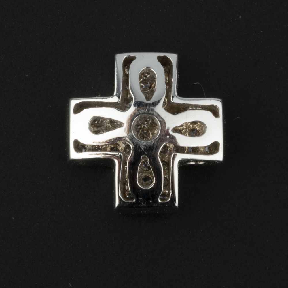 A diamond cross pendant - Image 2 of 2