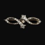 A late Victorian diamond crossover brooch