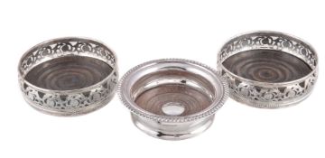 Two pairs of electro-plated circular coasters