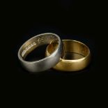 An 18 carat gold ring