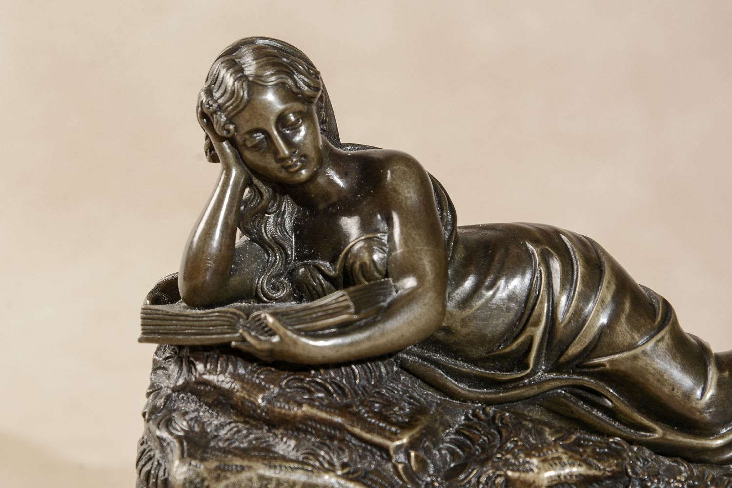 A Continental, probably French gilt bronze figural desk weight in Neoclassical taste, - Image 2 of 6