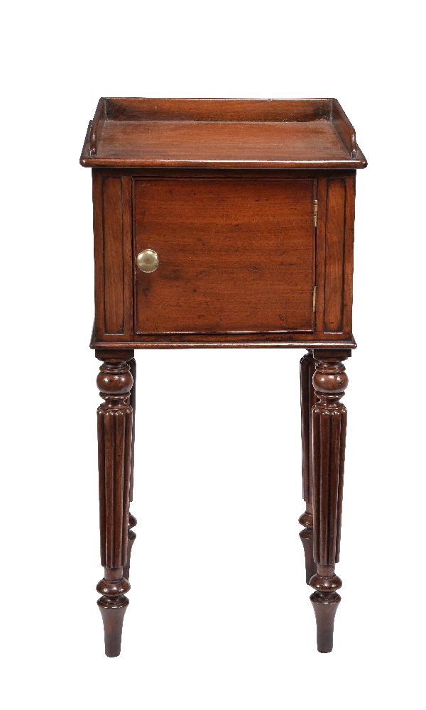 A Regency mahogany bedside cabinet - Image 2 of 4