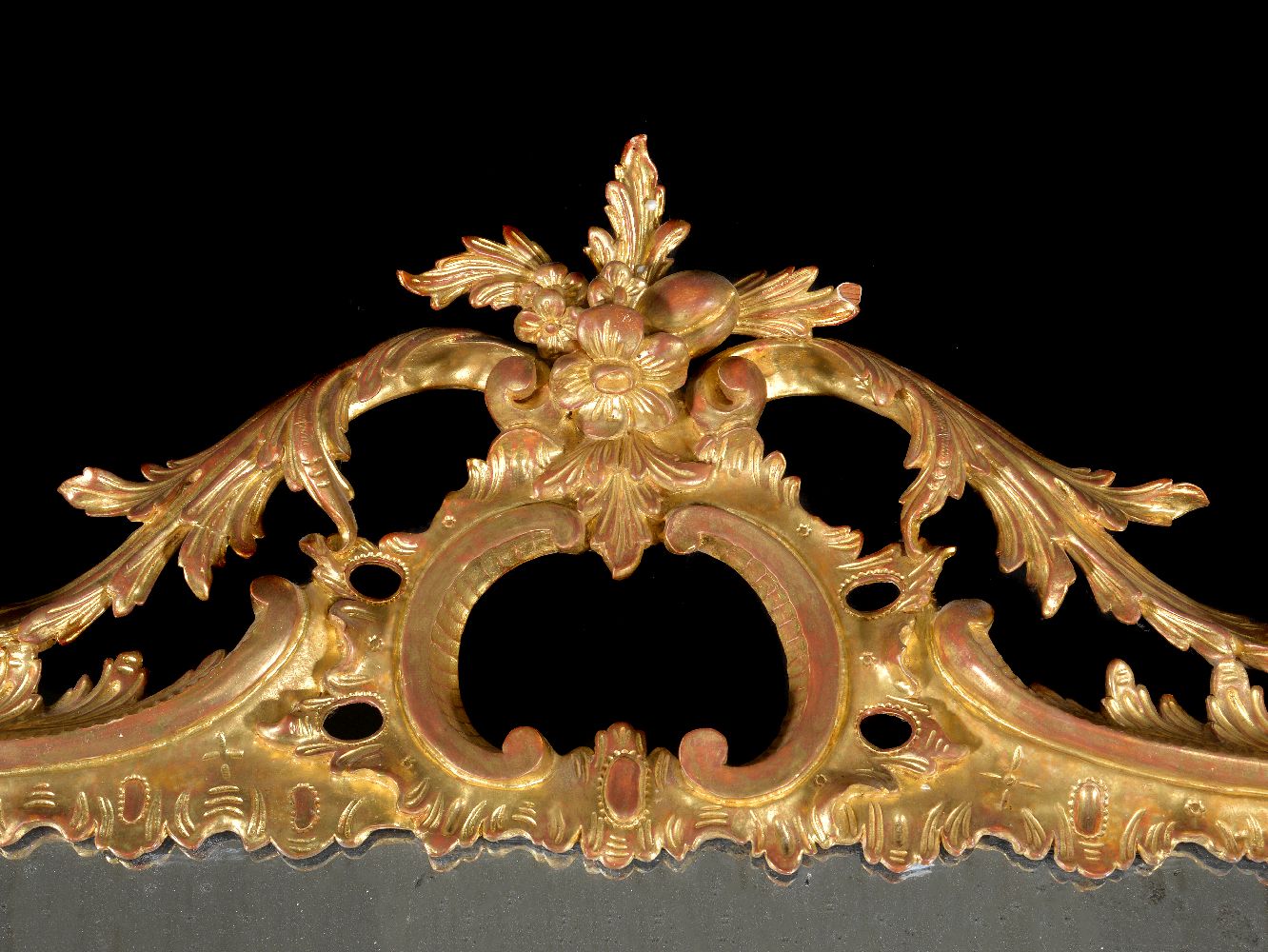 A George III carved giltwood wall mirror - Image 2 of 3