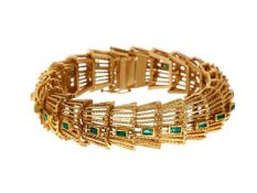 Ω A 1960s emerald bracelet
