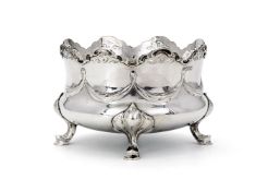 An Edwardian silver baluster fruit bowl by The Goldsmiths & Silversmiths Co. Ltd