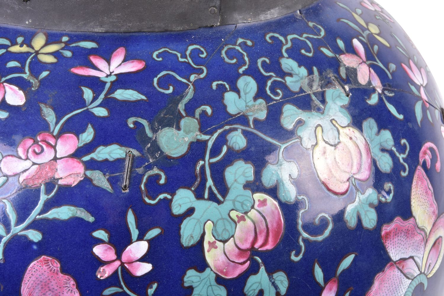 A large Chinese Famille Rose blue-ground vase - Image 3 of 5