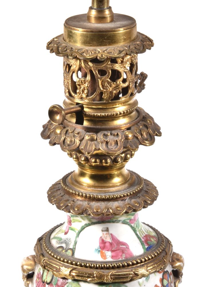 A pair of Chinese ormolu mounted vases - Image 5 of 5