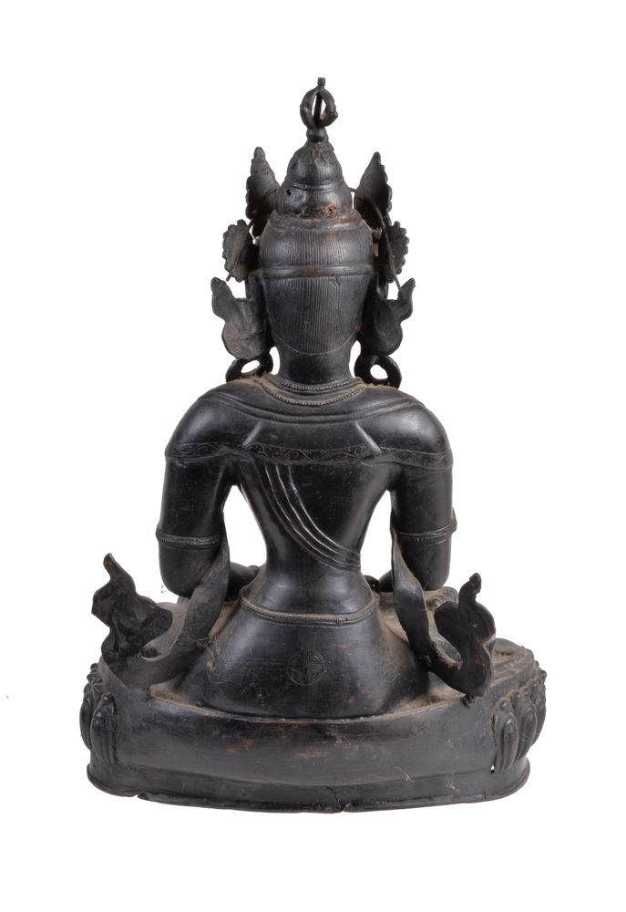 Three bronze or copper alloy figures of Bodhisattvas - Image 7 of 10