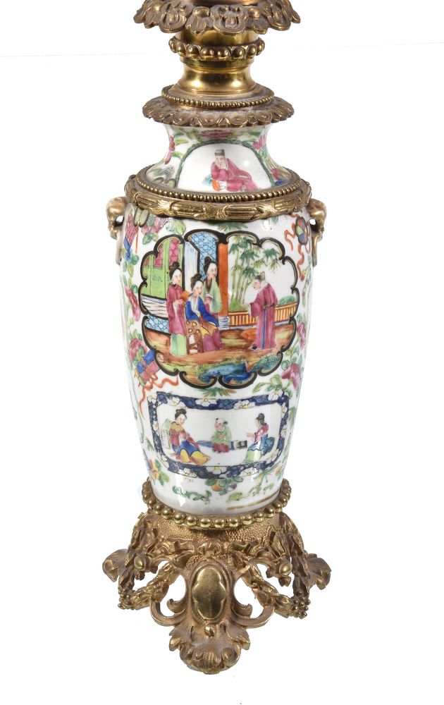 A pair of Chinese ormolu mounted vases - Image 2 of 5