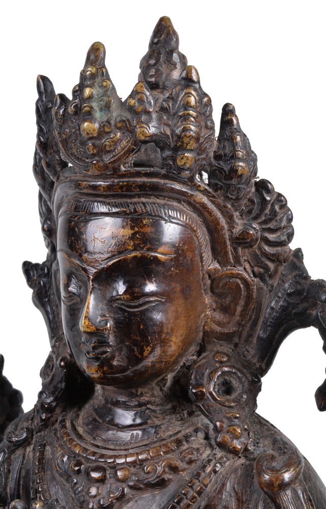 Three bronze or copper alloy figures of Bodhisattvas - Image 9 of 10