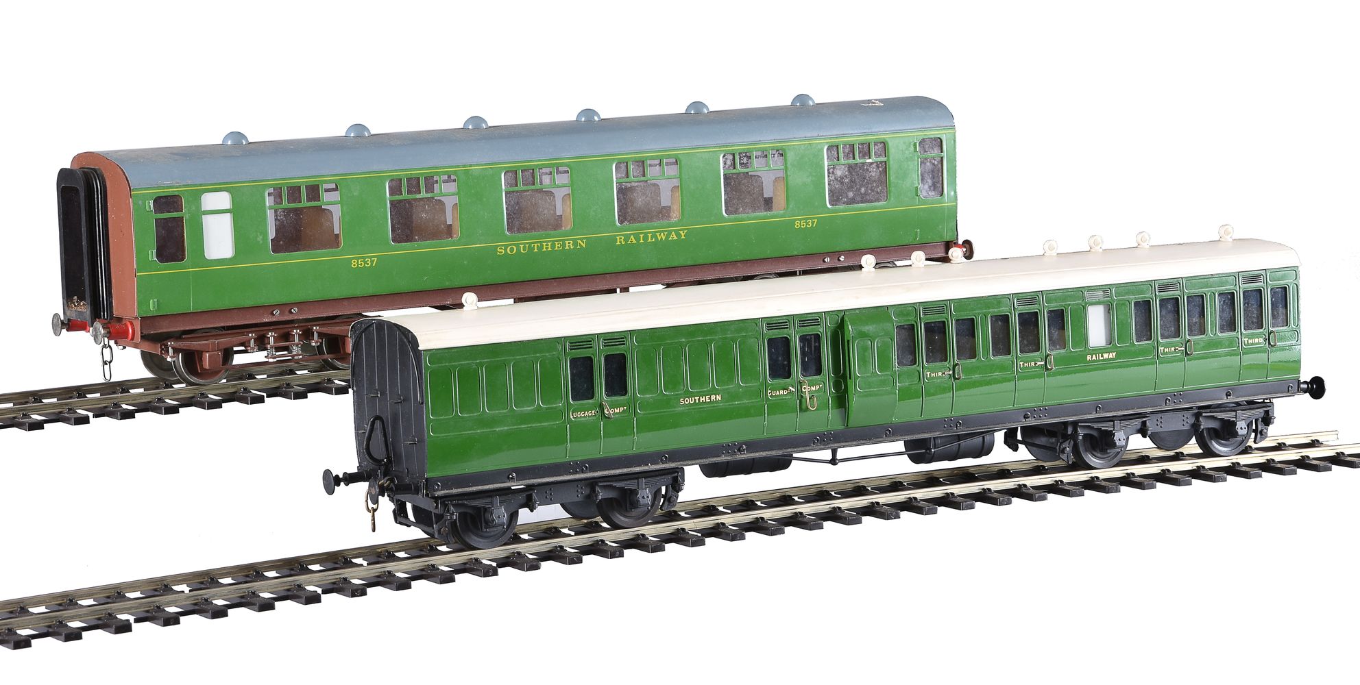 A collection of SR twin bogie suburban and corridor coaches - Image 4 of 6