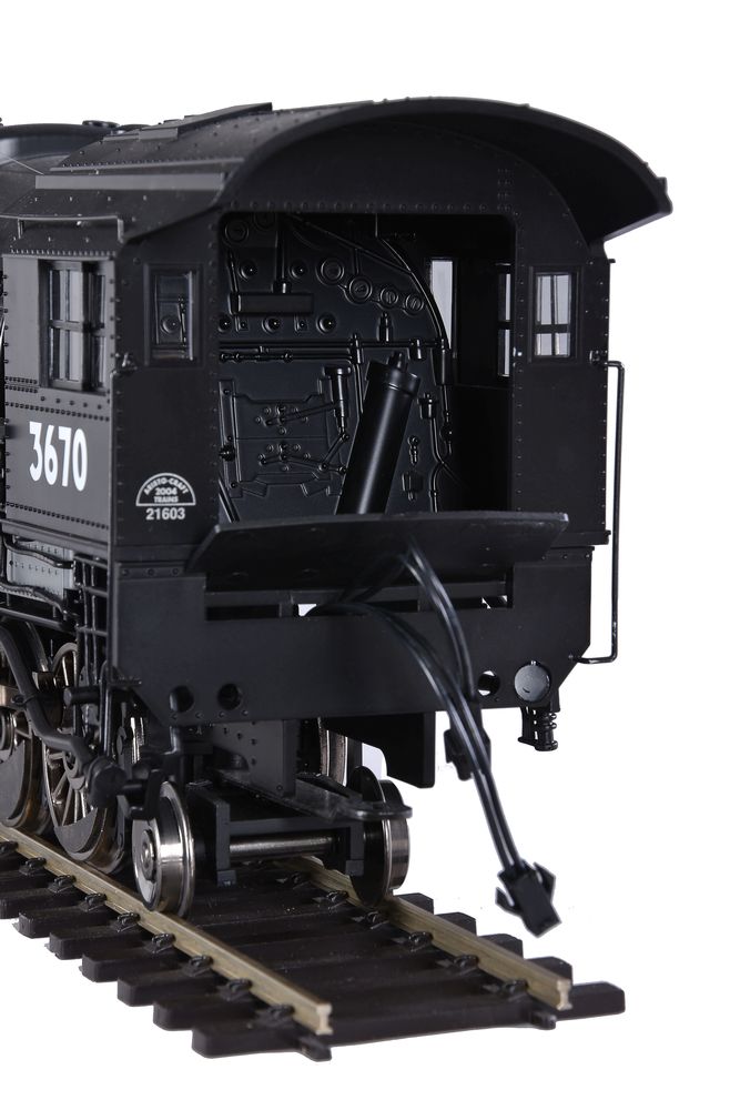 A gauge 1 Aristocraft model of an 2-8-8-2 USRA Compound Mallett American locomotive No 3670 - Image 4 of 5