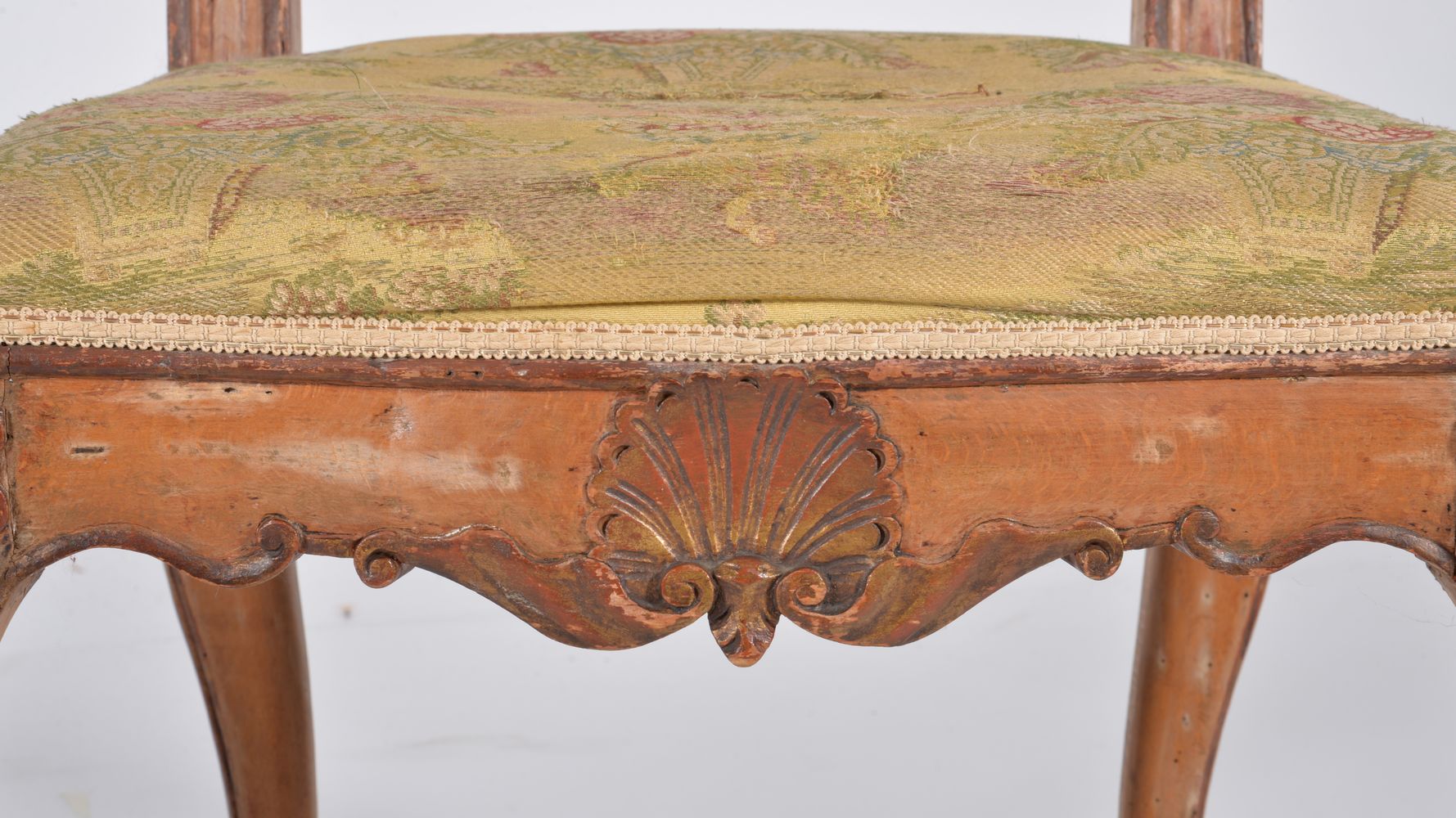 A set of four Danish carved and gilded beech side chairs - Image 6 of 9