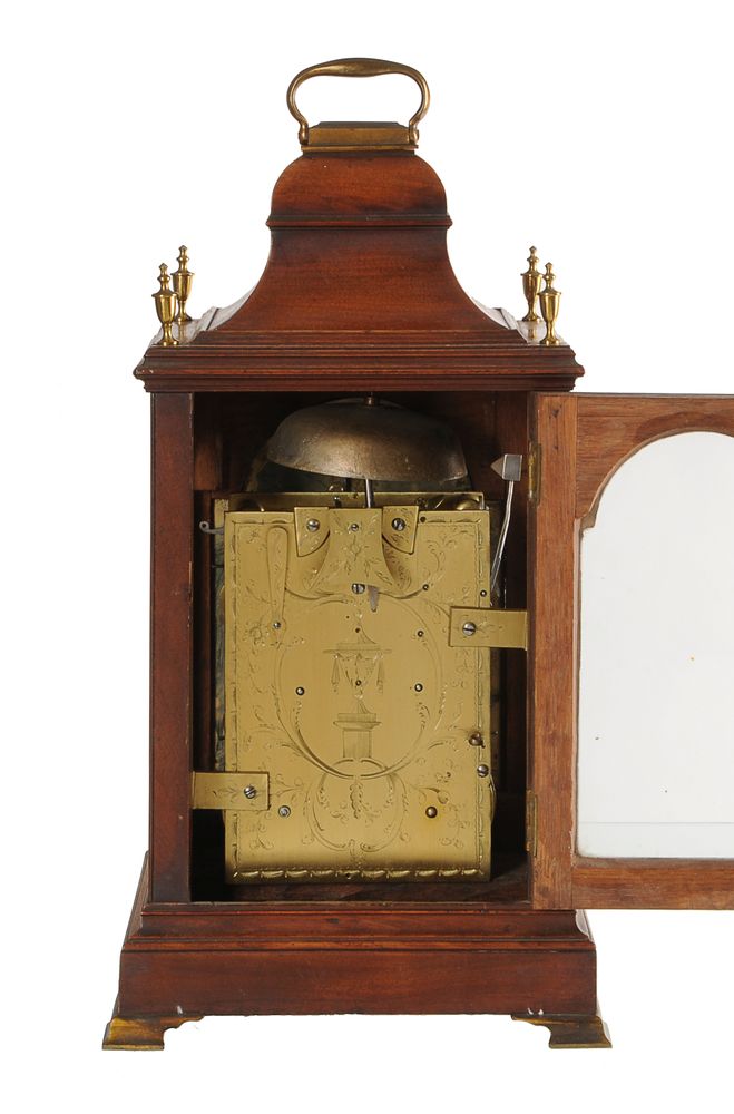 A George III mahogany table clock - Image 2 of 3