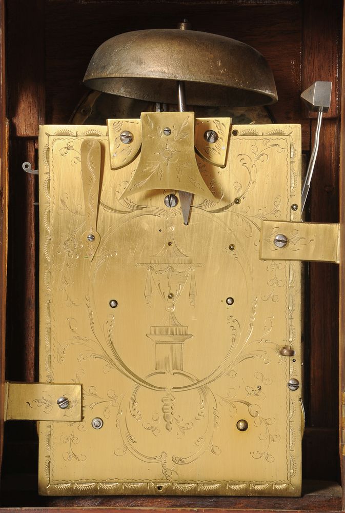 A George III mahogany table clock - Image 3 of 3