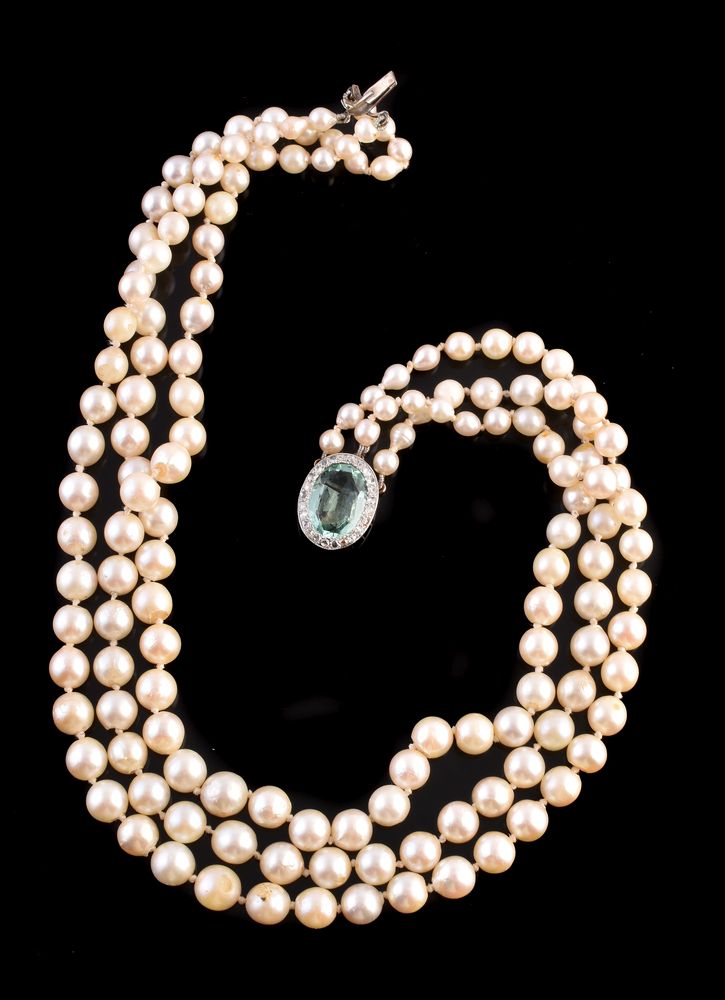 A three row graduated cultured pearl necklace