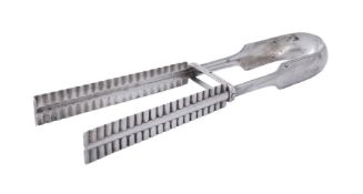 A Dutch silver asparagus tongs