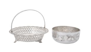 An Italian silver coloured shaped circular basket by Ronaldo Lucchesi