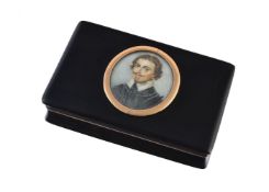 ϒ A French silver gilt and tortoiseshell rectangular snuff box