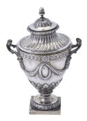 An Edwardian silver cup and cover by the Goldsmiths & Silversmiths Co. Ltd