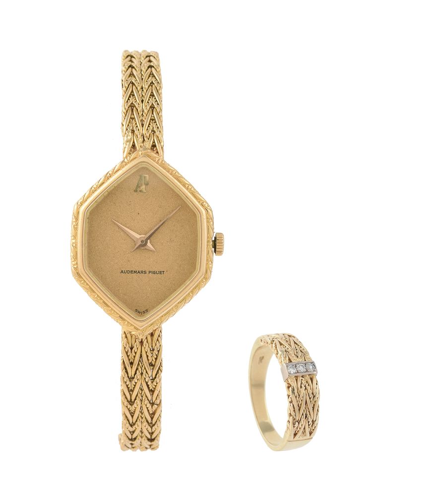 Audemars Piguet, Lady's gold coloured bracelet watch