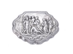 A Continental silver shaped oval snuff box